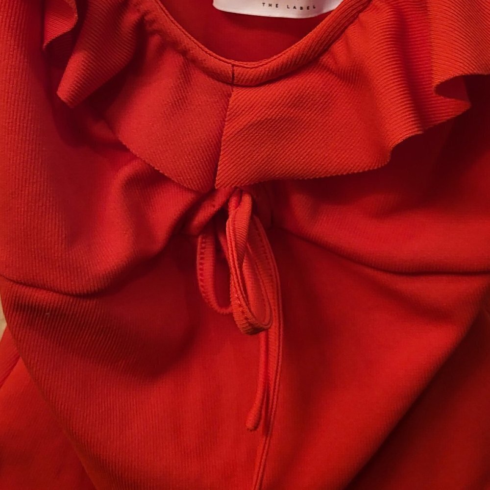 ASTR the label Peggy Ruffle Bodysuit Reddish-Orange Size: Medium NWT - Picture 10 of 12